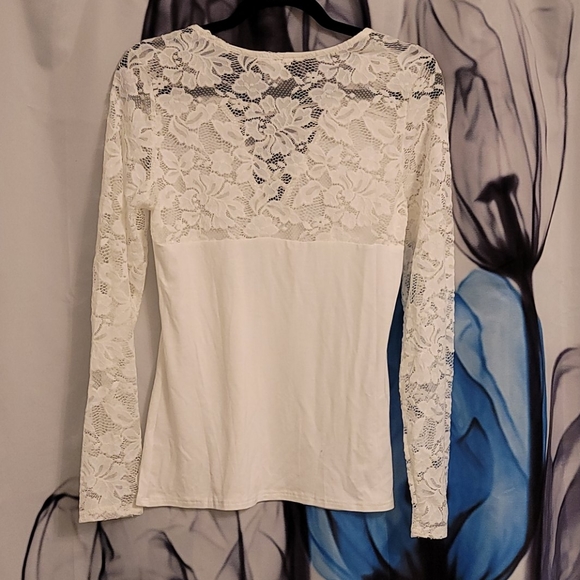 NWOT venus shirt - Picture 2 of 3